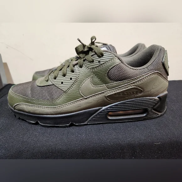 Nike Air Max 90 - Picture 2 of 3